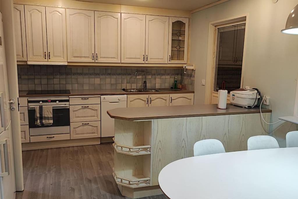 Sollenatuna Cozy & Spacial Apartment Sollentuna Luaran gambar
